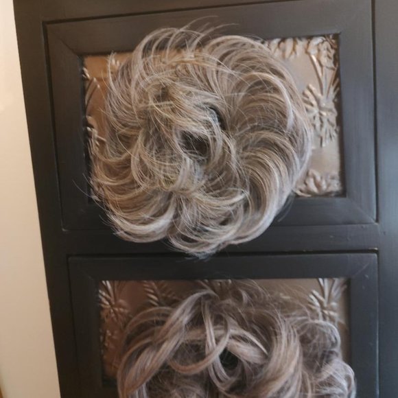 Juva Bun Ash Brown Hair Extensions 2 Messy Buns Scrunchies & 2 Clip  Ponytails - Picture 3 of 6